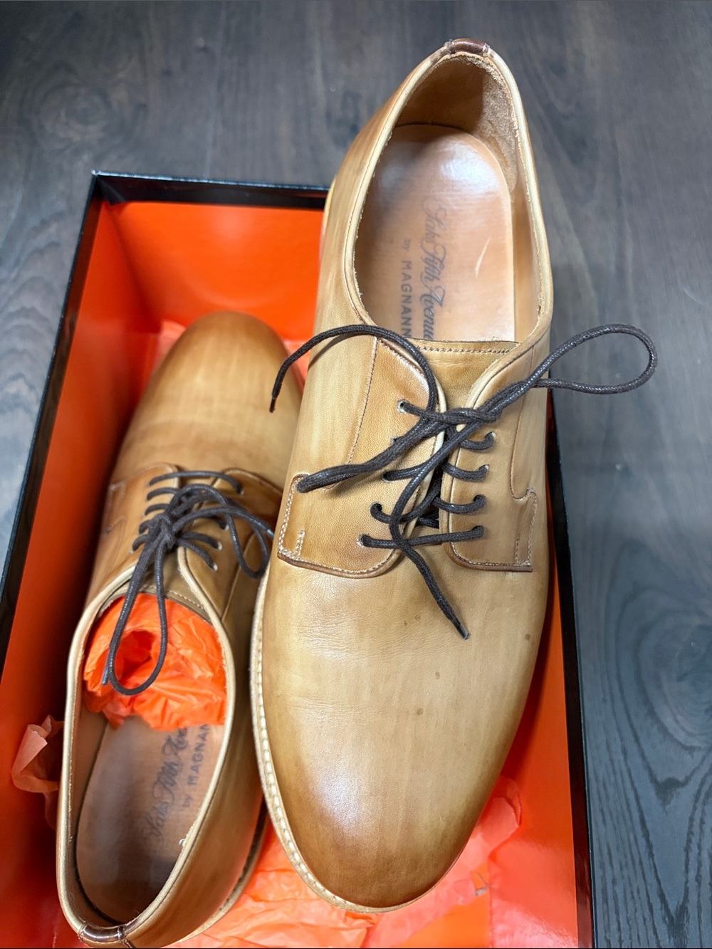 Magnanni Tan Leather Derby Shoes with Dark Brown Laces